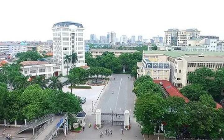Phương Oanh diện set đồ 50 - Cảm hứng video marketing từ Hotspot Matrix